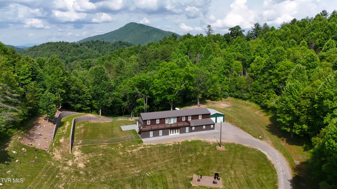 House in Mountain City, Tennessee, United States 4 - 18171838