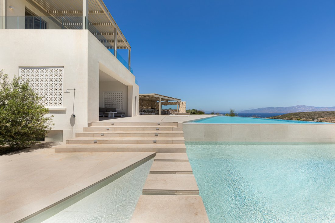 Villa in Paros, Aegean, Greece 2 - 17861704