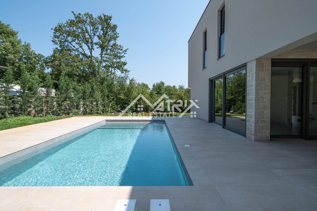 House in Porec, Istria County, Croatia 1 - 18160426