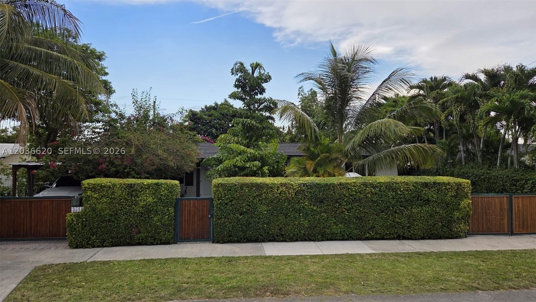 House in Miami, Florida, United States 1 - 18165105