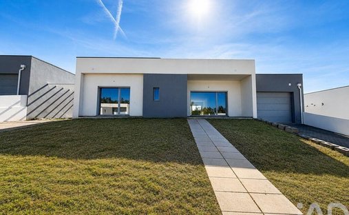 Townhouse in Leiria, Pousos, Barreira e Cortes, Leiria District, Portugal 1