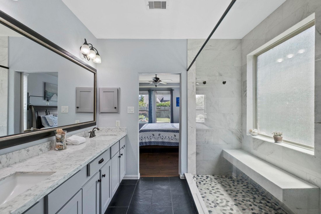 House in Houston, Texas, United States 5 - 18163064