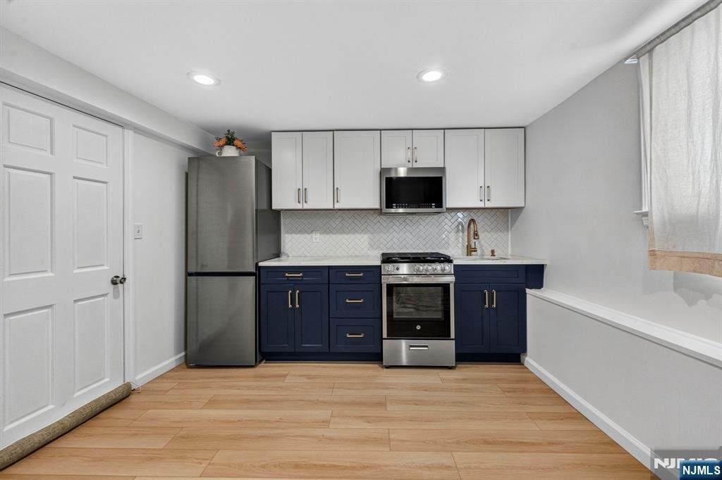 Apartment in Cliffside Park, New Jersey, United States 4 - 18156380