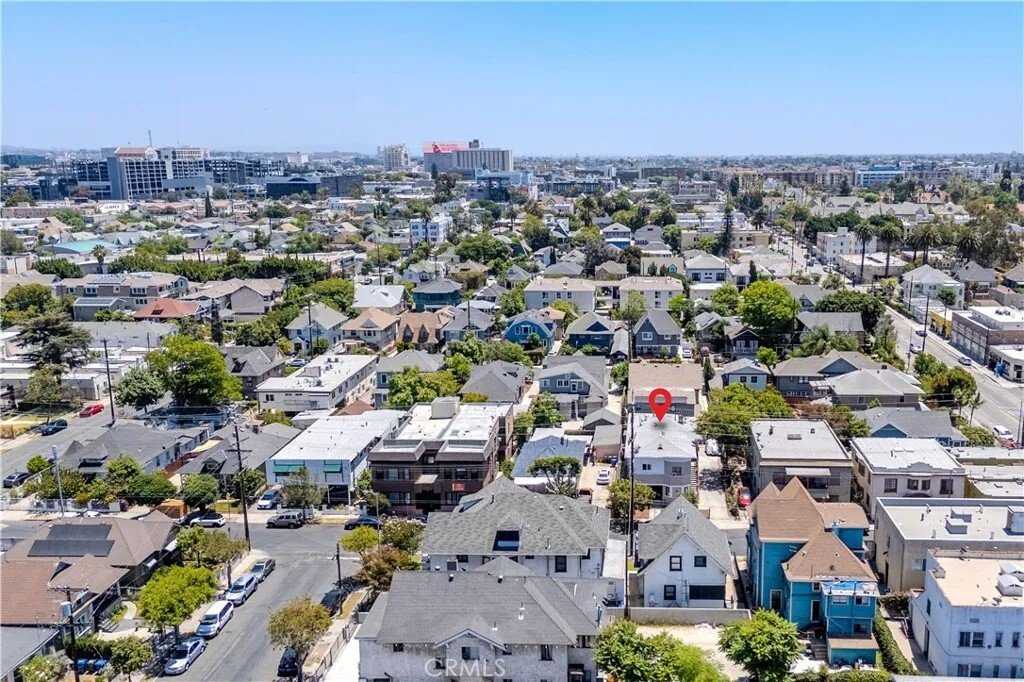Los Angeles, California, United States 5 - 18162684