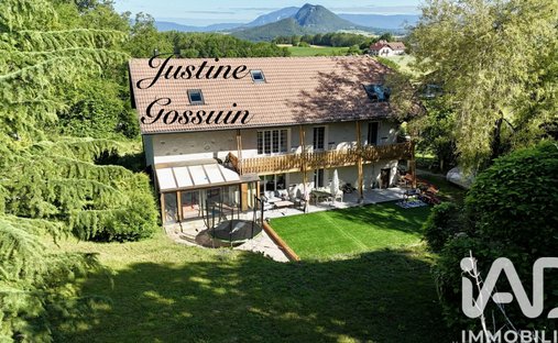 House in Mesigny, Auvergne-Rhône-Alpes, France 1