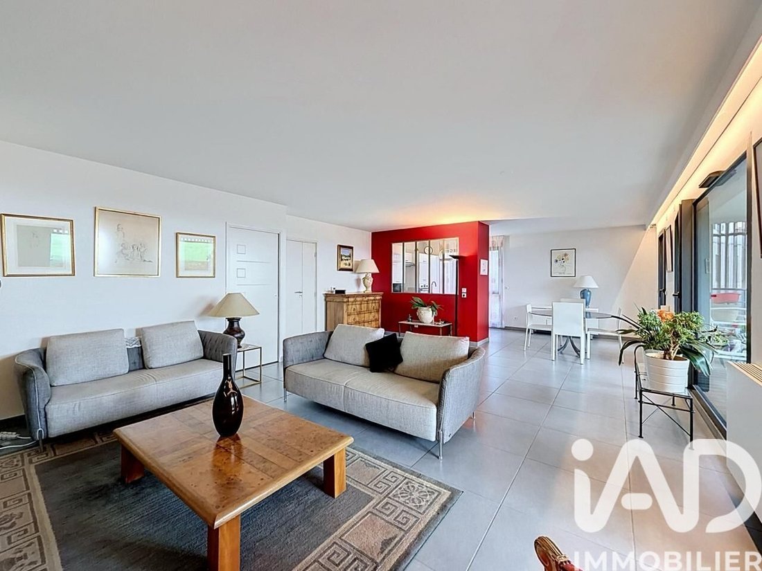 Apartment in Centre et Sud Est, Saint-Didier-au-Mont-d'Or, France 2 - 18169256