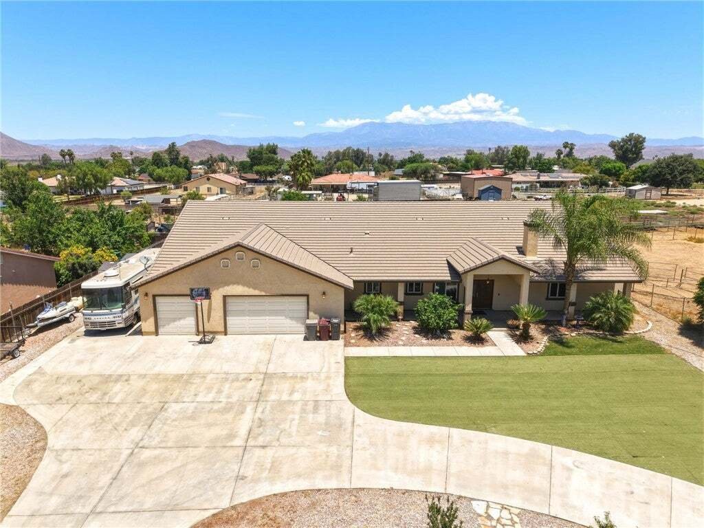 House in Nuevo, California, United States 1 - 18170483