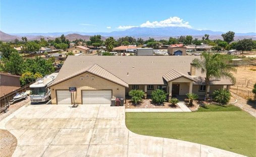 House in Nuevo, California, United States 1