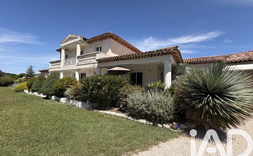 House in Saint-Cannat, Provence-Alpes-Côte d'Azur, France 1