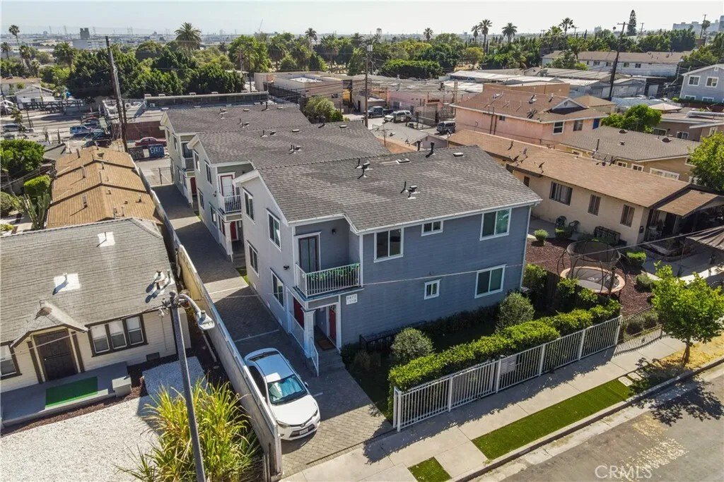 Los Angeles, California, United States 1 - 18158730