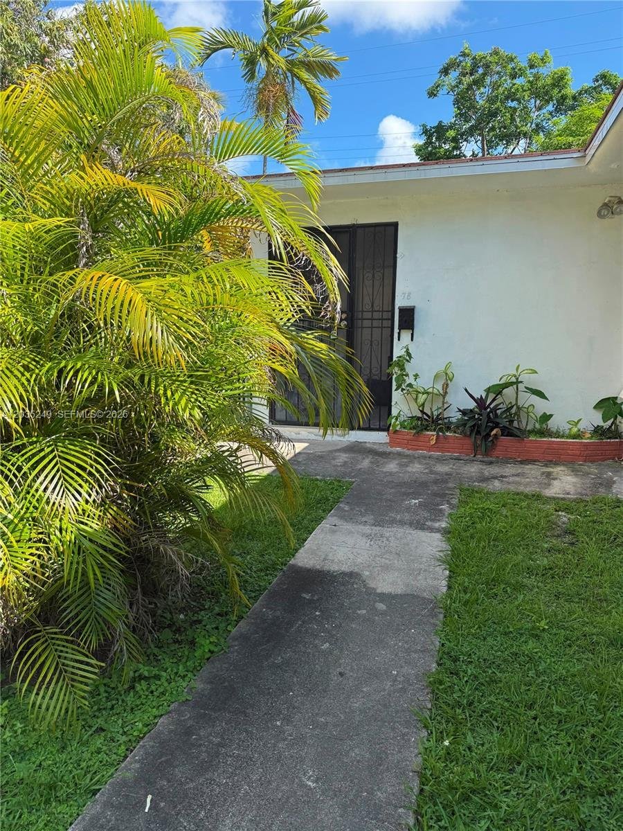 Miami, Florida, United States 3 - 18156141