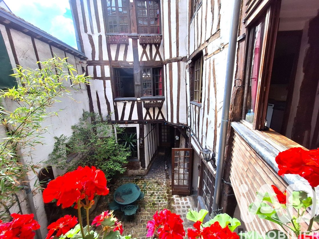 House in Rouen, Normandy, France 2 - 18169343
