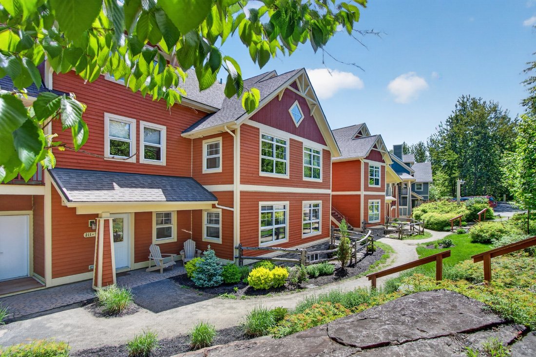 Condo in Mont-Tremblant, Quebec, Canada 1 - 18167577