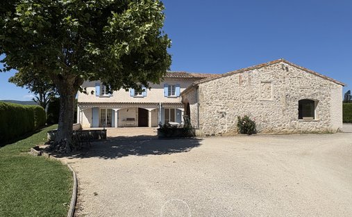 House in Bonlieu-sur-Roubion, Auvergne-Rhône-Alpes, France 1