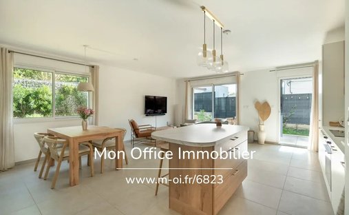 Apartamento en Est-Repentance-Les Trois Bons Dieux, Aix-en-Provence, Francia 1