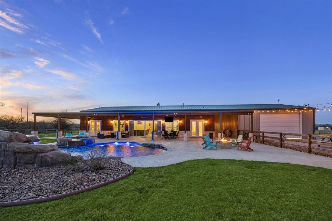 House in Sealy, Texas, United States 1 - 18159844