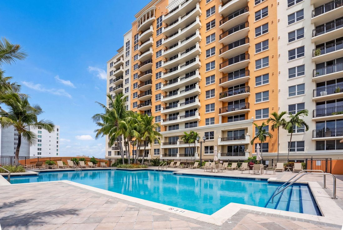 Condo in Miami, Florida, United States 2 - 17551423