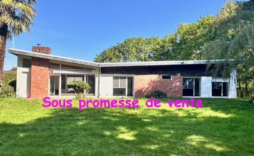 House in Les Loges-en-Josas, Ile-de-France, France 1