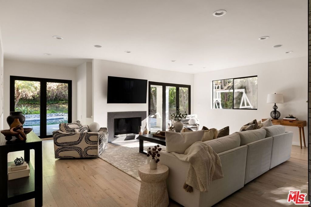 House in Hidden Hills, California, United States 4 - 18159531