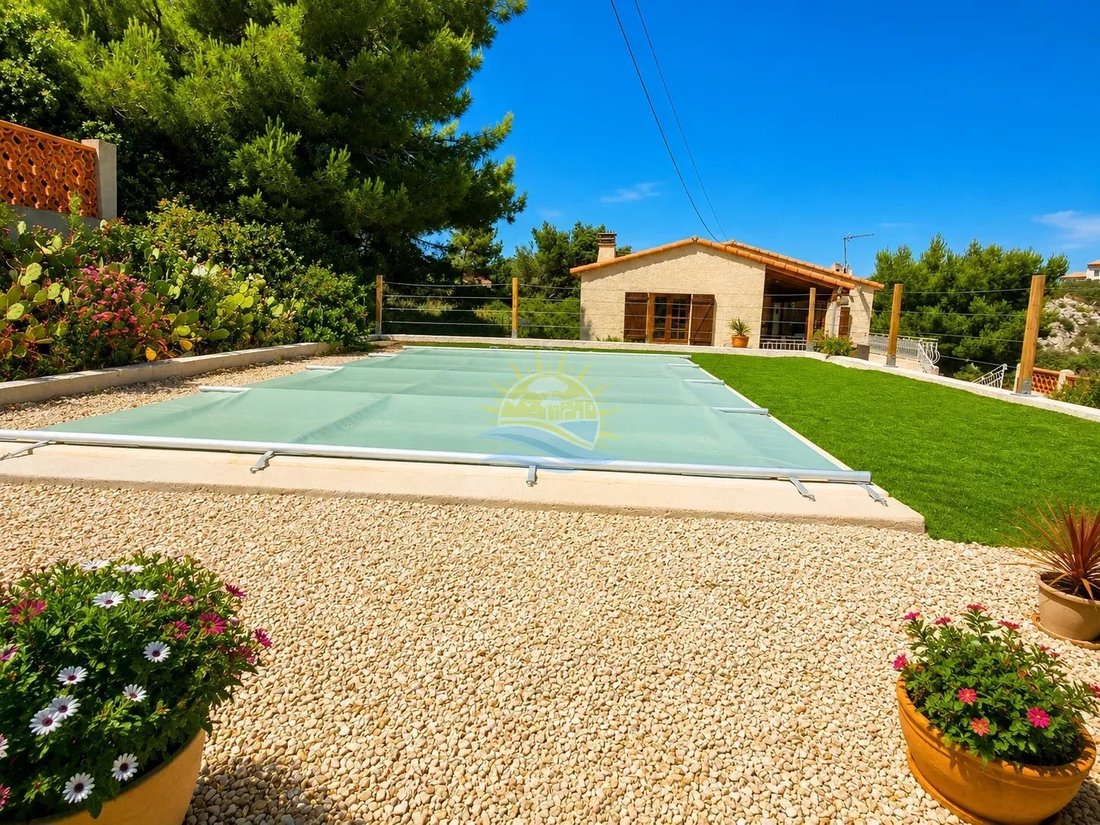 House in Plaines Saint Pierre-Saint Julien, Martigues, France 4 - 18153165