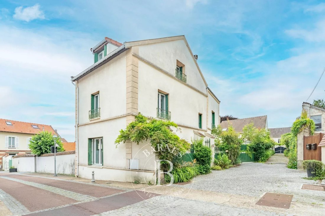 House in Mareil-Marly, Ile-de-France, France 1 - 18163709