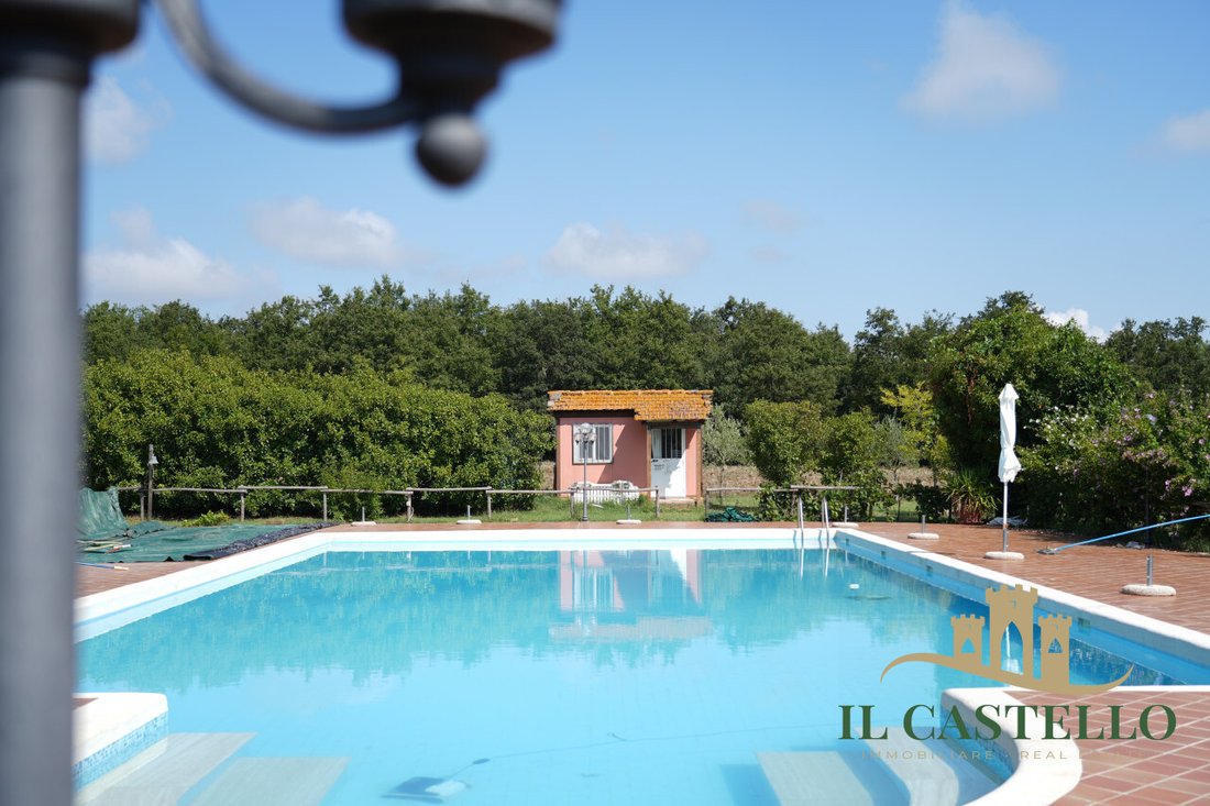 Farm Ranch in Castiglione del Lago, Umbria, Italy 4 - 15144594