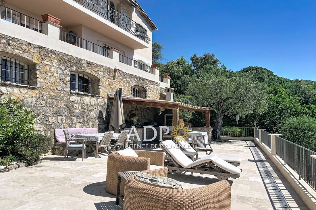 Villa in Grasse, Provence-Alpes-Côte d'Azur, France 1 - 18155678