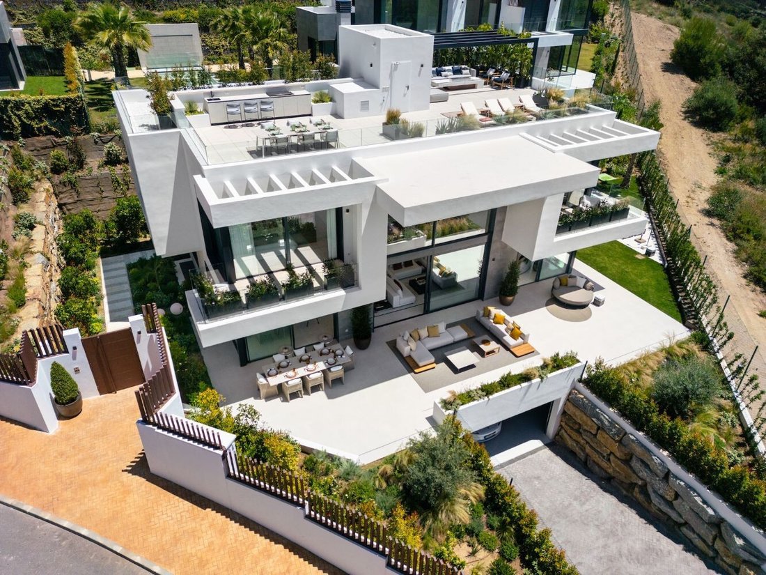 Villa in Rio Real, Marbella, Andalusia 1 - 18154448