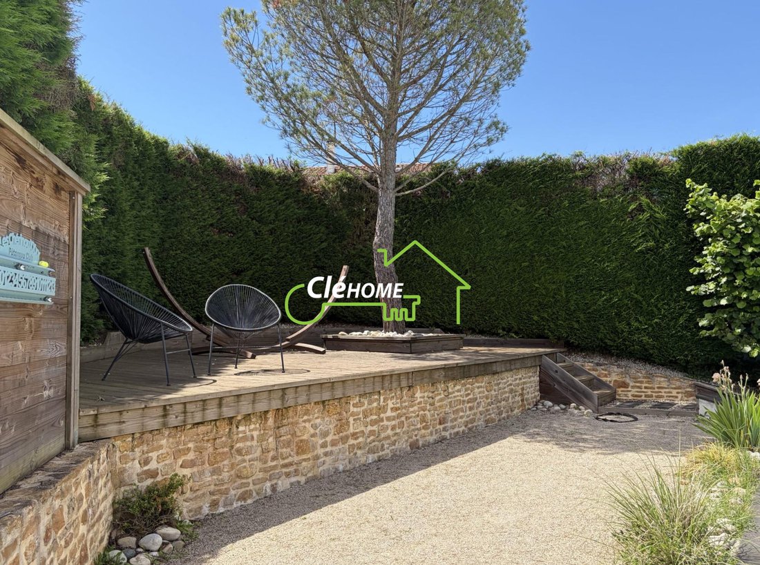 Villa in Nuelles, Saint-Germain-Nuelles, France 4 - 18161829