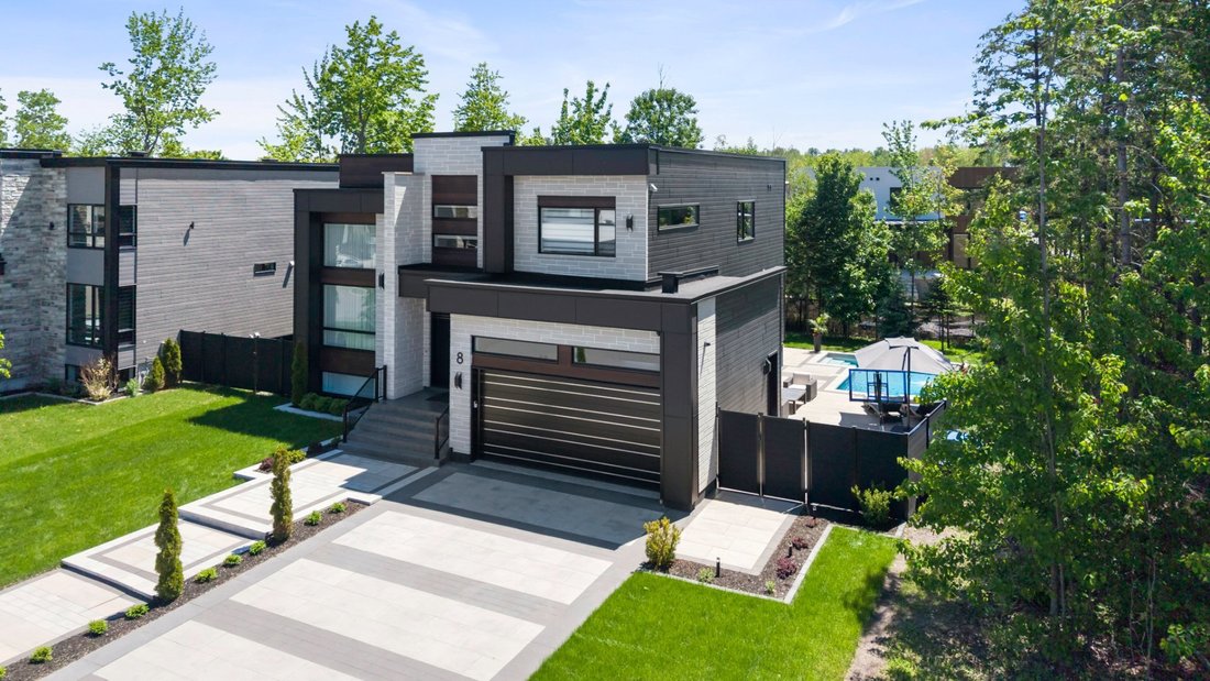 House in Blainville, Quebec, Canada 3 - 18160525