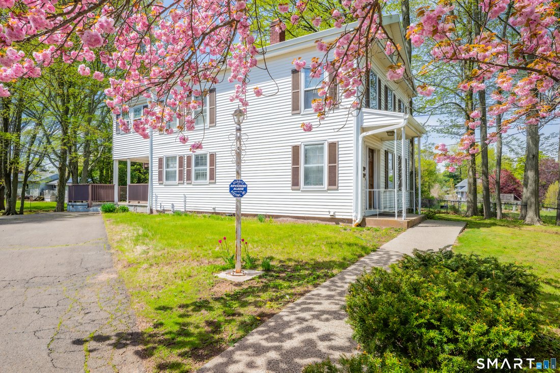 North Haven, Connecticut, United States 1 - 18160379