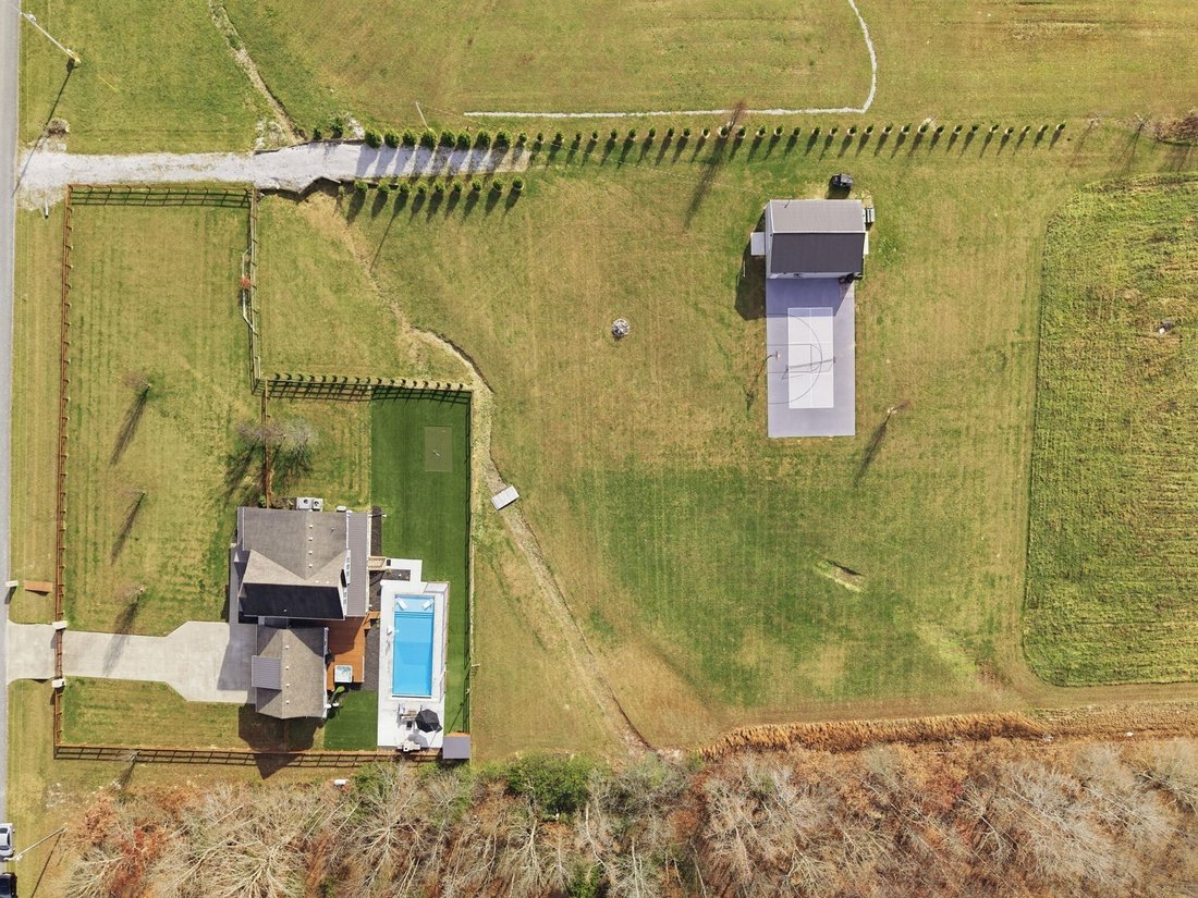 House in Manchester, Tennessee, United States 2 - 18159862