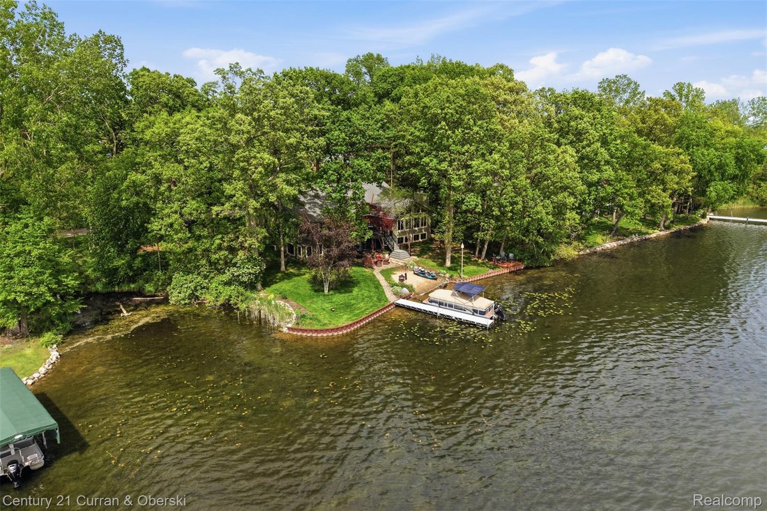 House in Waterford Township, Michigan, United States 2 - 18163476