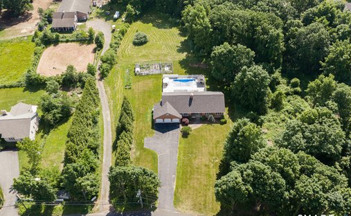 House in Southington, Connecticut, United States 1