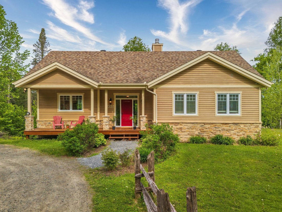 House in Mont-Tremblant, Quebec, Canada 2 - 18160464
