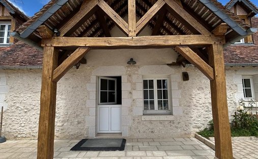 House in Mont-pres-Chambord, Centre-Val de Loire, France 1