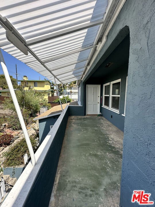 Los Angeles, California, United States 3 - 18154756