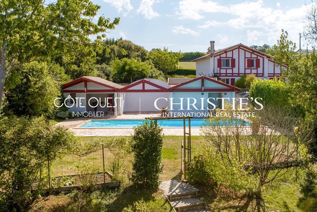 Villa in Ahetze, Nouvelle-Aquitaine, France 4 - 18156720