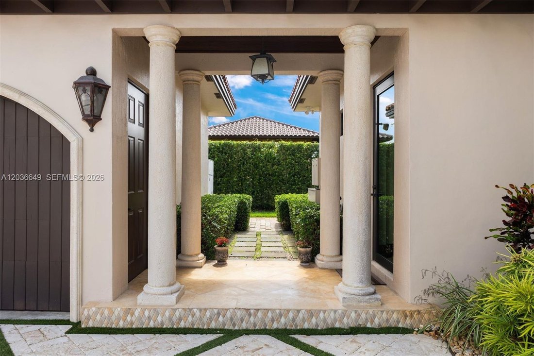 House in Miami, Florida, United States 4 - 18169002