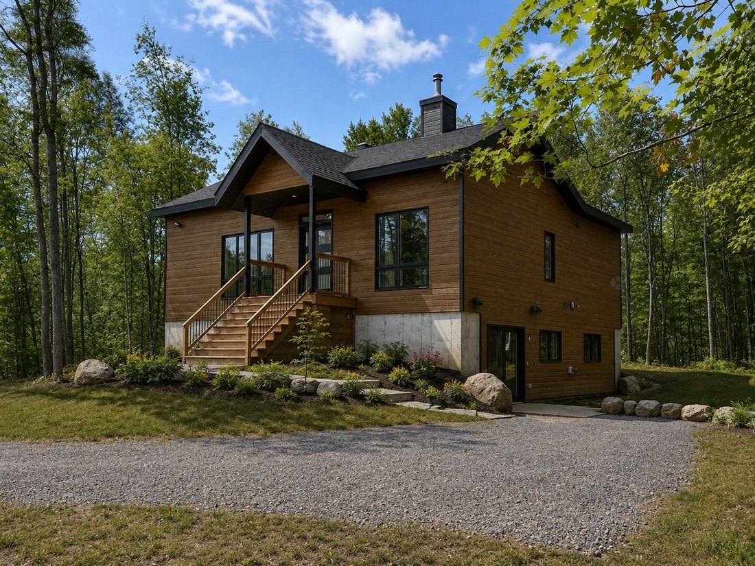 House in Lac-Supérieur, Quebec, Canada 3 - 18160472