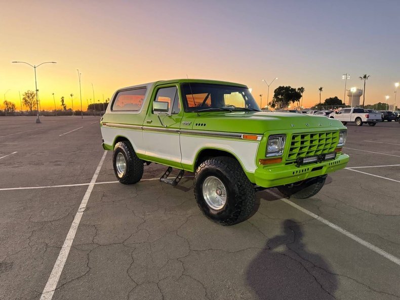 Suv in Glendale, United States 2 - 18162449