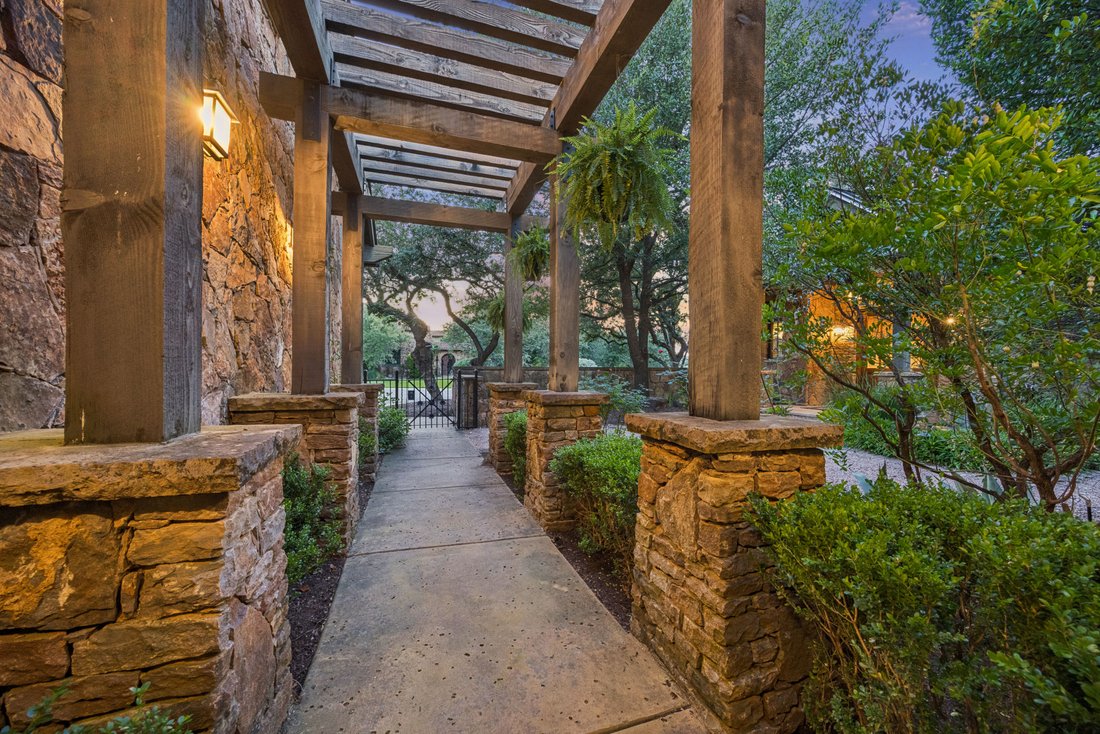 House in Bee Cave, Texas, United States 4 - 18155593