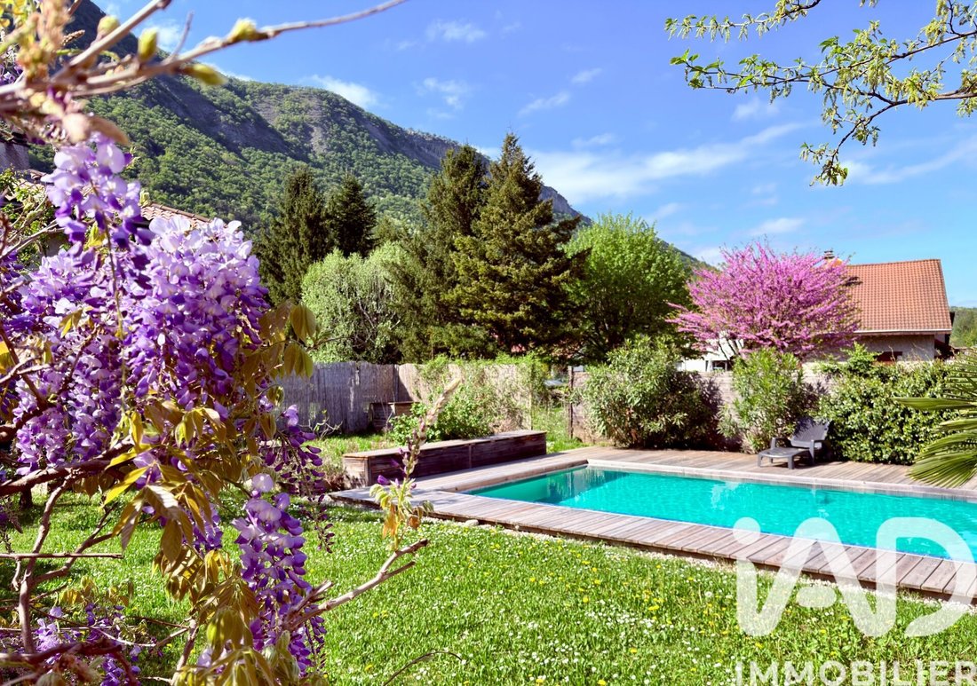 House in Centre Ville, Vif, France 2 - 18161370