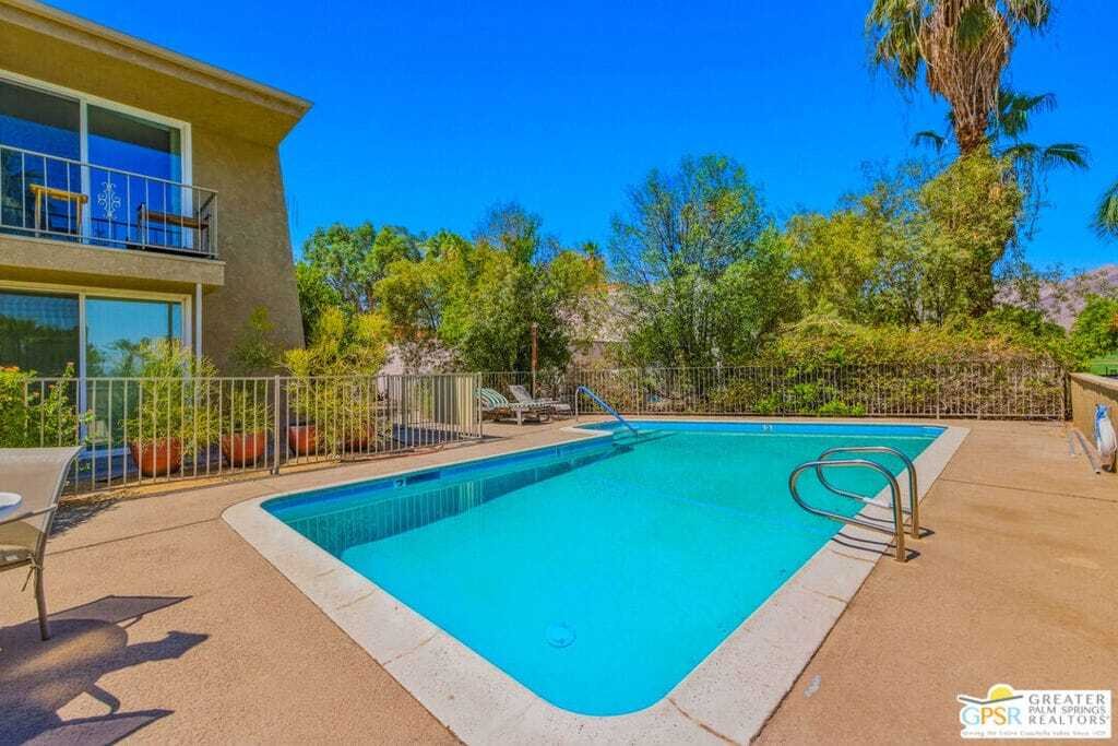 Palm Desert, California, United States 5 - 18168145