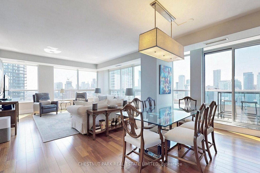 Apartment in Toronto, Ontario, Canada 5 - 18156757