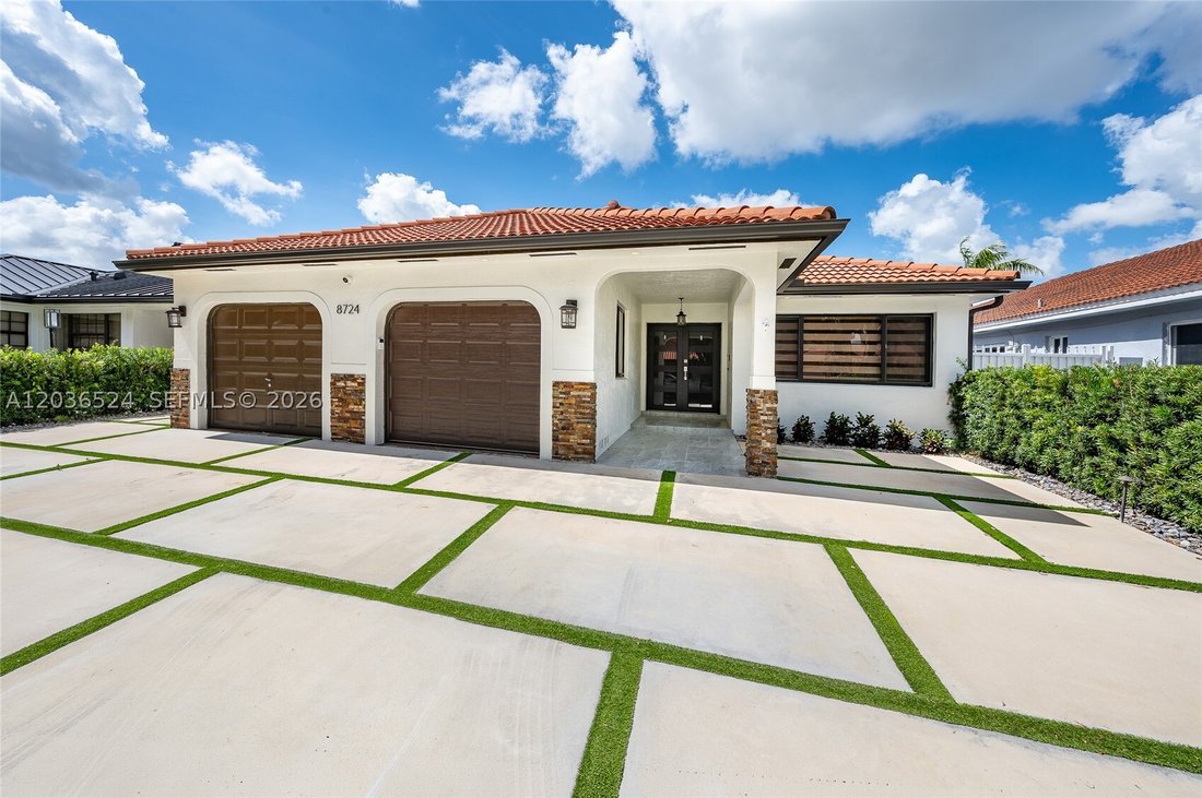 House in Miami Lakes, Florida, United States 1 - 18165075
