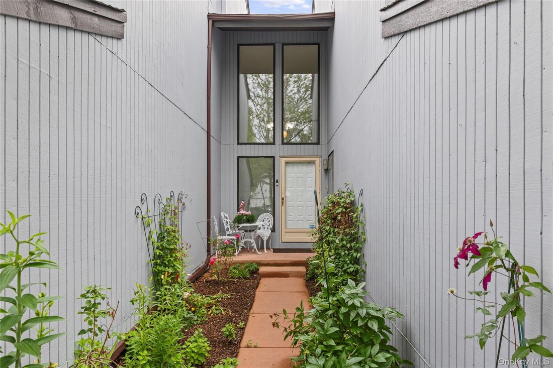 Condo in Jericho, New York, United States 3 - 18019517