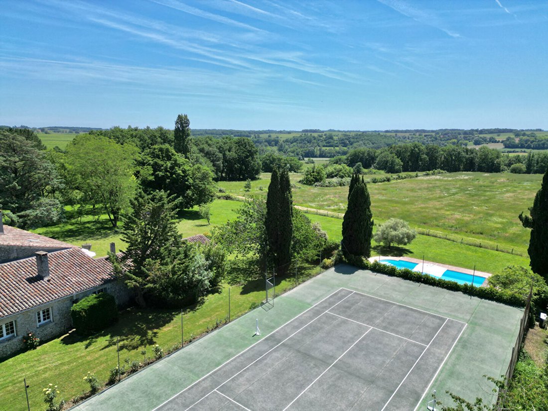 Villa in Castillon-la-Bataille, Nouvelle-Aquitaine, France 3 - 18155962
