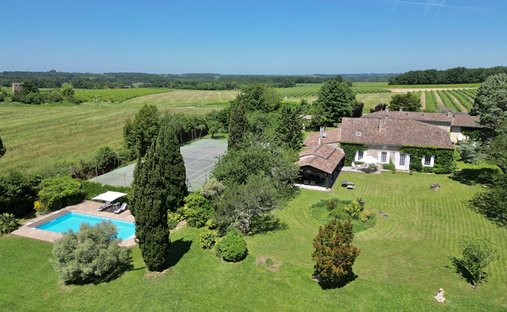 Villa in Castillon-la-Bataille, Nouvelle-Aquitaine, France 1