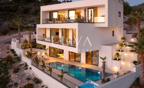 Villa in Zedno, Split-Dalmatia County, Croatia 1